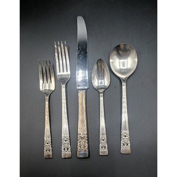 Oneida Coronation Community Silverplate Flatware 5 Piece Place Setting Vtg - Picture 1 of 6